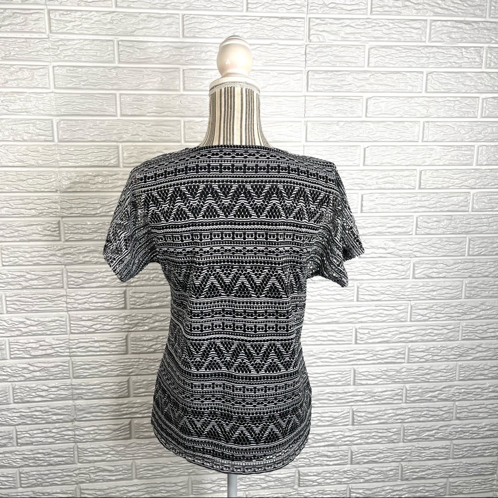 Christopher & Banks Black White Laser Cut Circle Stripes Chevron Top Small - Picture 6 of 6